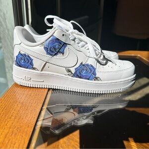 NIKE Air Force 1 White with Blue Roses | Custom | Size 8.5